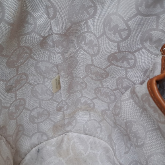 Michael Kors Straw Bag/Tan Leather Trim Gold Chains Shoulder Bag EC - Picture 12 of 12